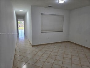 10629 SW 68th Terrace in Miami, FL - Building Photo - Building Photo