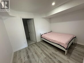 196 Colesbrook Rd in Richmond Hill, ON - Building Photo - Building Photo