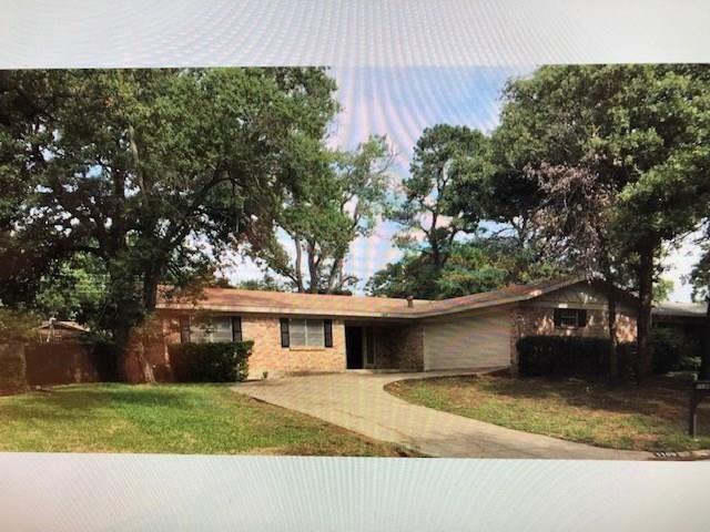 1109 Terrace Trail in Hurst, TX - Building Photo