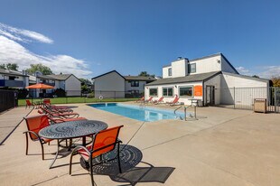 Miramar Apartments in Denver, CO - Building Photo