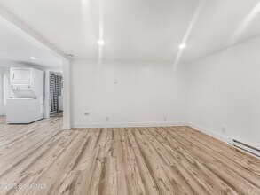 1 Morrison Ln in Latham, NY - Building Photo - Building Photo