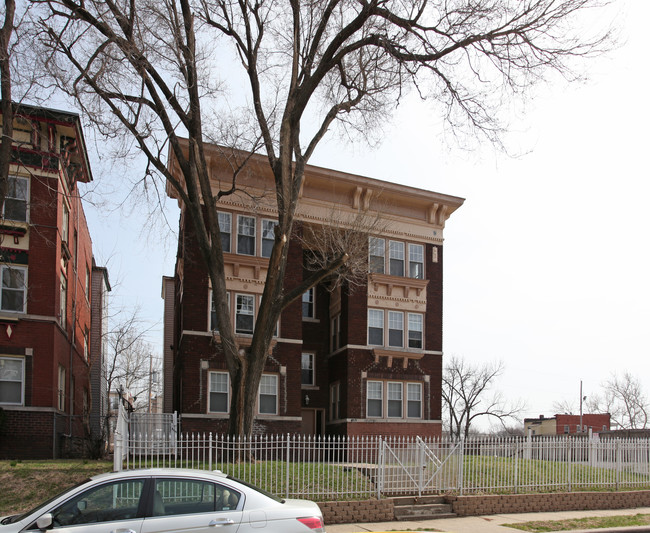 4029-4031 Harrison St in Kansas City, MO - Building Photo - Building Photo