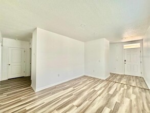32713 Brooks Hawk Ln in Wesley Chapel, FL - Building Photo - Building Photo