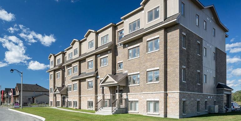 Woodroffe Lofts - Barrhaven in Ottawa, ON - Building Photo