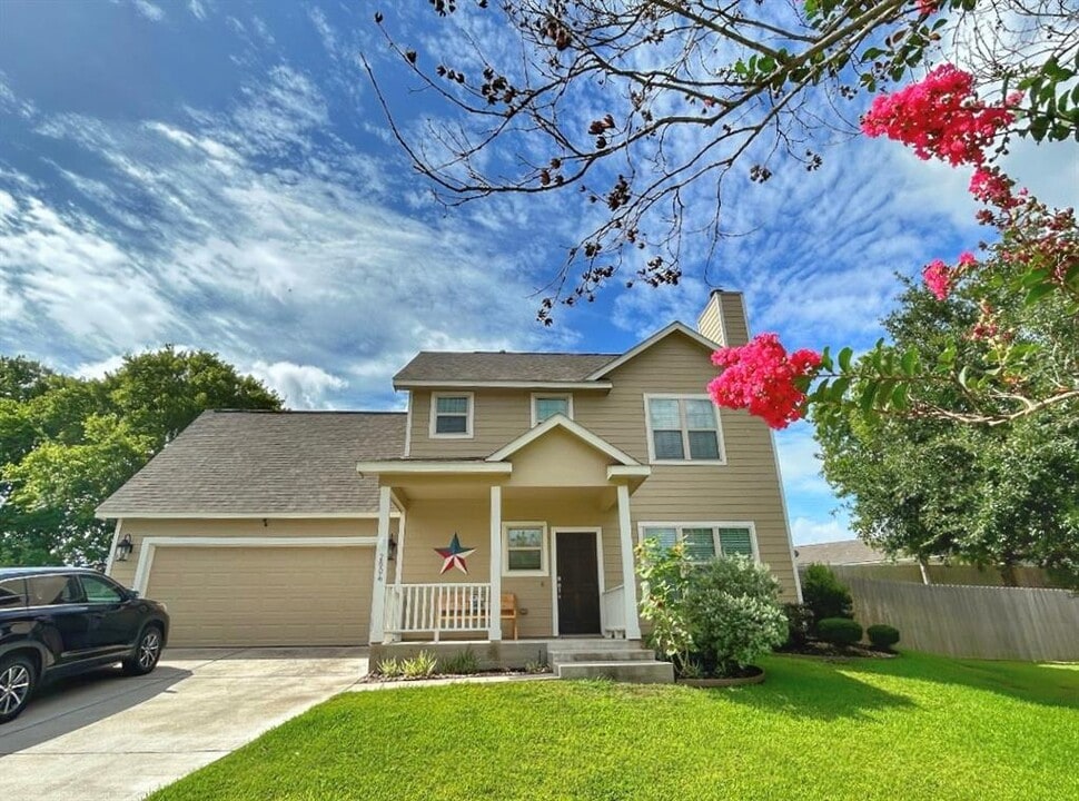2806 Weeping Willow Cir in Brenham, TX - Building Photo