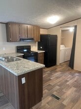 640 State Hwy 248 in Branson, MO - Building Photo - Building Photo