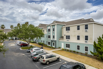 Cimarron Senior Estates Apartments in Corpus Christi, TX - Foto de edificio - Building Photo