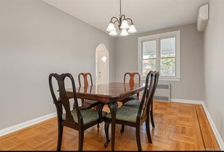 1059 Burke Ave in Bronx, NY - Building Photo - Building Photo