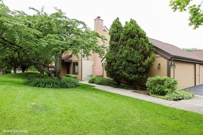 1575 Anderson Ln in Buffalo Grove, IL - Foto de edificio - Building Photo