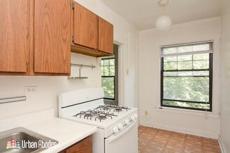 3009 N Racine Ave, Unit M05H in Chicago, IL - Foto de edificio - Building Photo