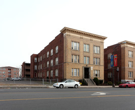 Pavilion Apartments in Hartford, CT - Building Photo - Building Photo