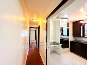 2417 Burnside Ave in Los Angeles, CA - Building Photo - Building Photo