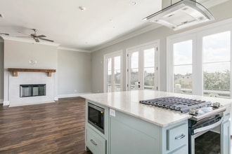 1007 Camellia Blvd in Lafayette, LA - Building Photo - Building Photo