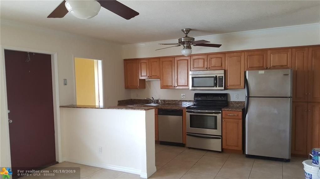 2190 SE 5th St, Unit 8 in Pompano Beach, FL - Building Photo