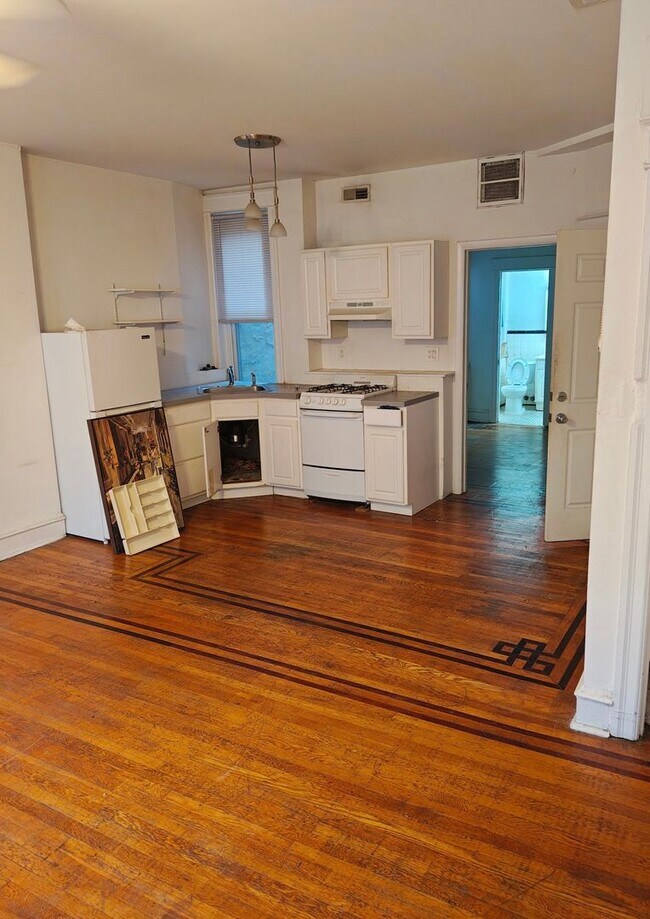725 S 4th St in Philadelphia, PA - Building Photo - Building Photo