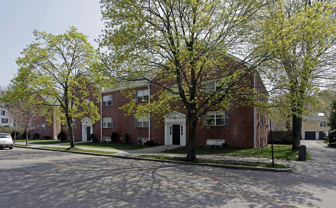 Westbrook Apartments in Newton, MA - Foto de edificio