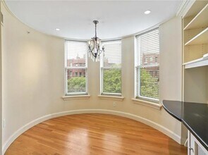 294 Newbury St in Boston, MA - Building Photo - Building Photo