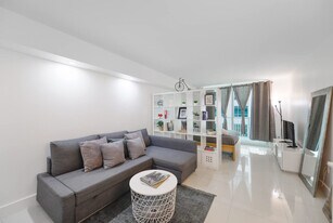 1 SE 12th St, Unit SI FL21-ID1022205P in Miami, FL - Building Photo