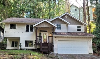 119 Windward Dr in Bellingham, WA - Building Photo