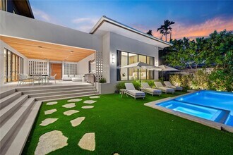 1200 NE 87th St in Miami, FL - Building Photo - Building Photo