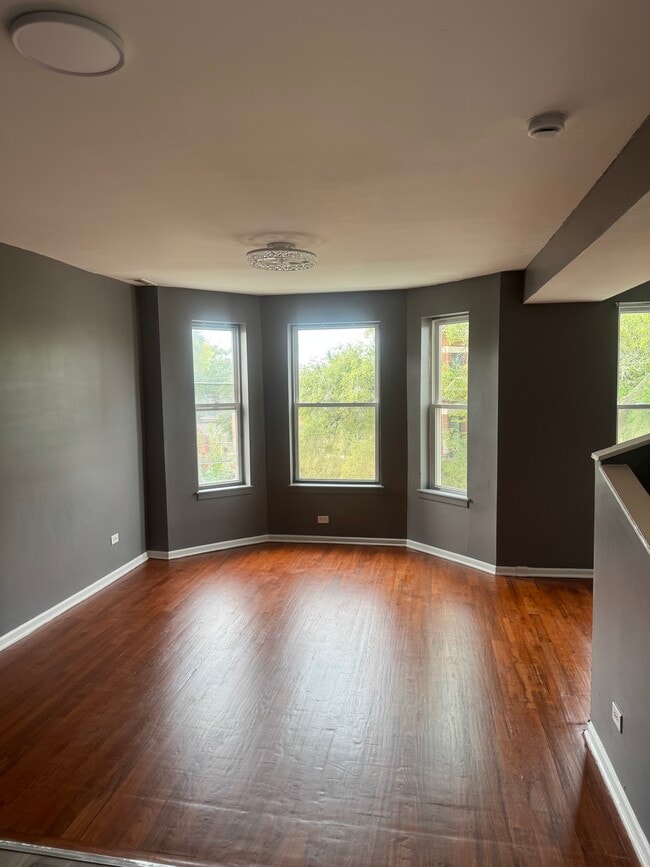 1619 S Harding Ave, Unit 3 in Chicago, IL - Building Photo - Building Photo