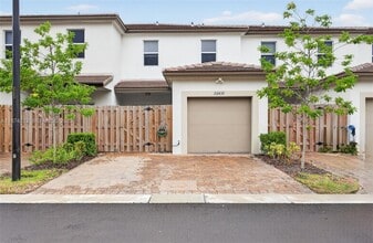 26437 SW 149th Ave in Naranja, FL - Building Photo - Building Photo