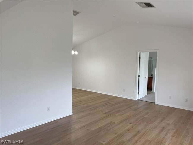 property at 9758 Country Oaks Dr