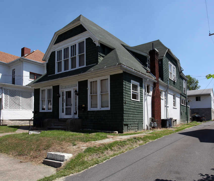 139 Park Ave in Clarksburg, WV - Foto de edificio