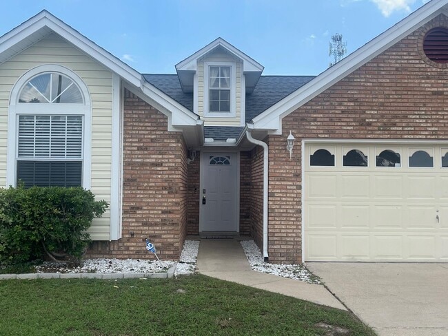 property at 603 Drakes Landing