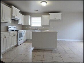 451 Wisteria Dr in Bauxite, AR - Building Photo - Building Photo