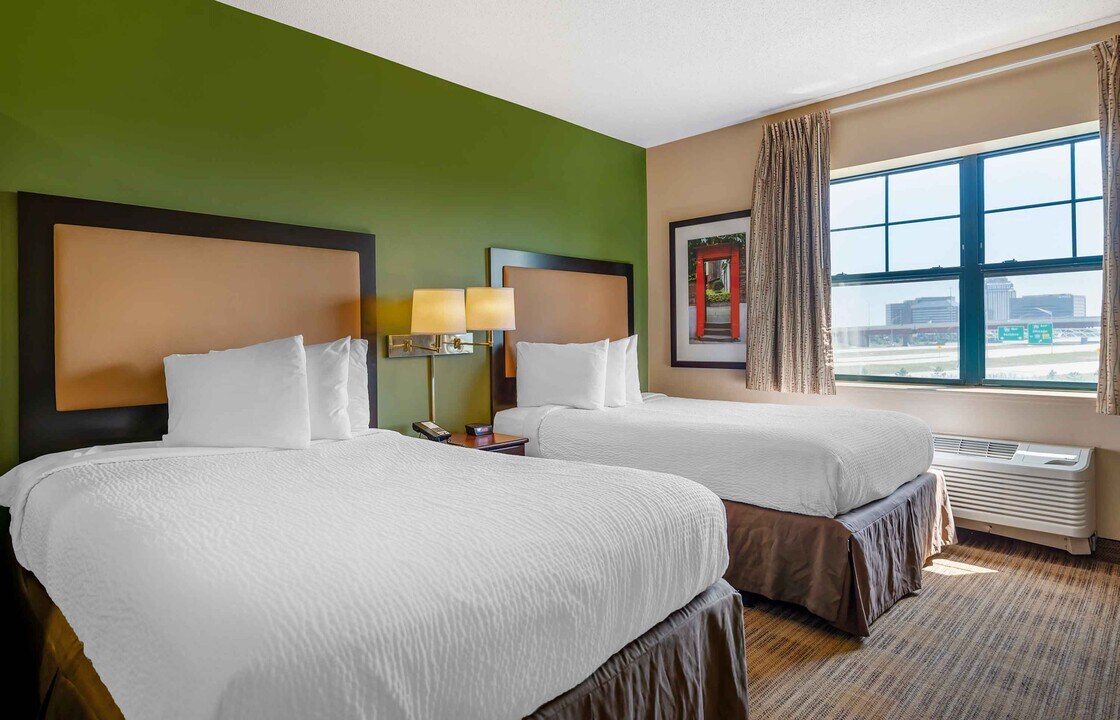 Furnished Studio - Itasca in Itasca, IL - Building Photo