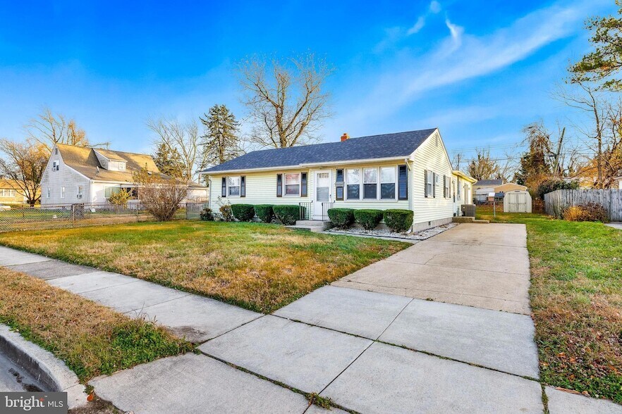 816 Lincoln St in Dover, DE - Foto de edificio