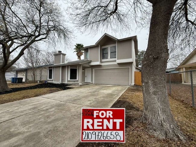 5747 Hawaiian Sun Dr in San Antonio, TX - Foto de edificio - Building Photo