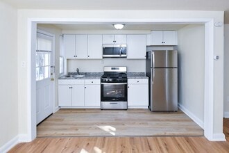 Moorestown Oaks in Moorestown, NJ - Building Photo - Building Photo