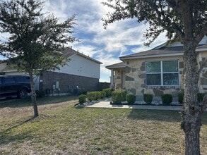 316 Pack Horse Dr in Bastrop, TX - Foto de edificio - Building Photo
