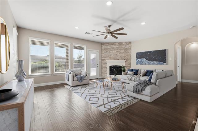 property at 15801 Weymouth Dr