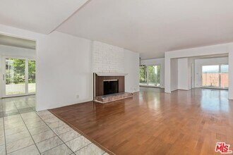 2108 El Arbolita Dr in Glendale, CA - Building Photo - Building Photo