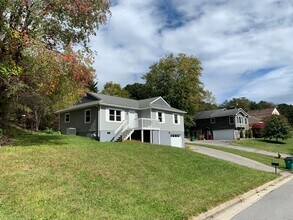 1406 Gladewood Dr in Blacksburg, VA - Building Photo - Building Photo