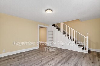 506 Rocky Knoll Rd in Greensboro, NC - Building Photo - Building Photo