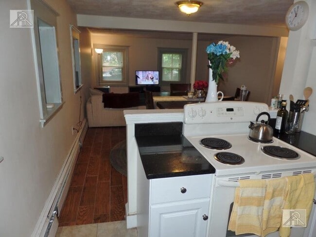 19 South St, Unit B1 in Boston, MA - Foto de edificio - Building Photo