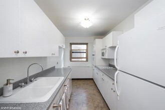 125 S Jefferson St, Unit 24C in Chicago, IL - Building Photo - Building Photo