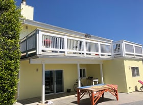 6557 Del Playa Dr in Goleta, CA - Building Photo