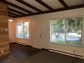 3604 Butler Dr, Unit 1 in Gig Harbor, WA - Building Photo