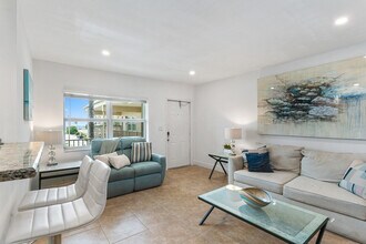 2400 S Ocean Dr in Hollywood, FL - Building Photo - Building Photo