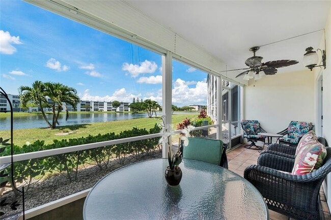 1043 Exeter C in Boca Raton, FL - Building Photo - Building Photo