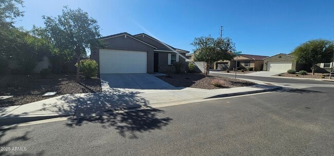 735 W Micanopy Trl. in Queen Creek, AZ - Building Photo - Building Photo