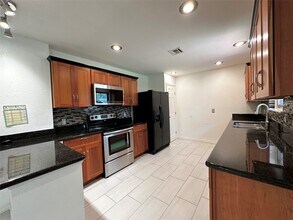 9626 Highmeadow Dr in Houston, TX - Building Photo - Building Photo