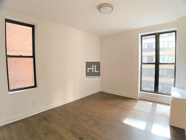 WEST 58 STREET in New York, NY - Building Photo - Building Photo