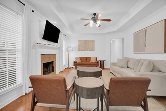 8261 Dison Dr in Montgomery, AL - Foto de edificio - Building Photo