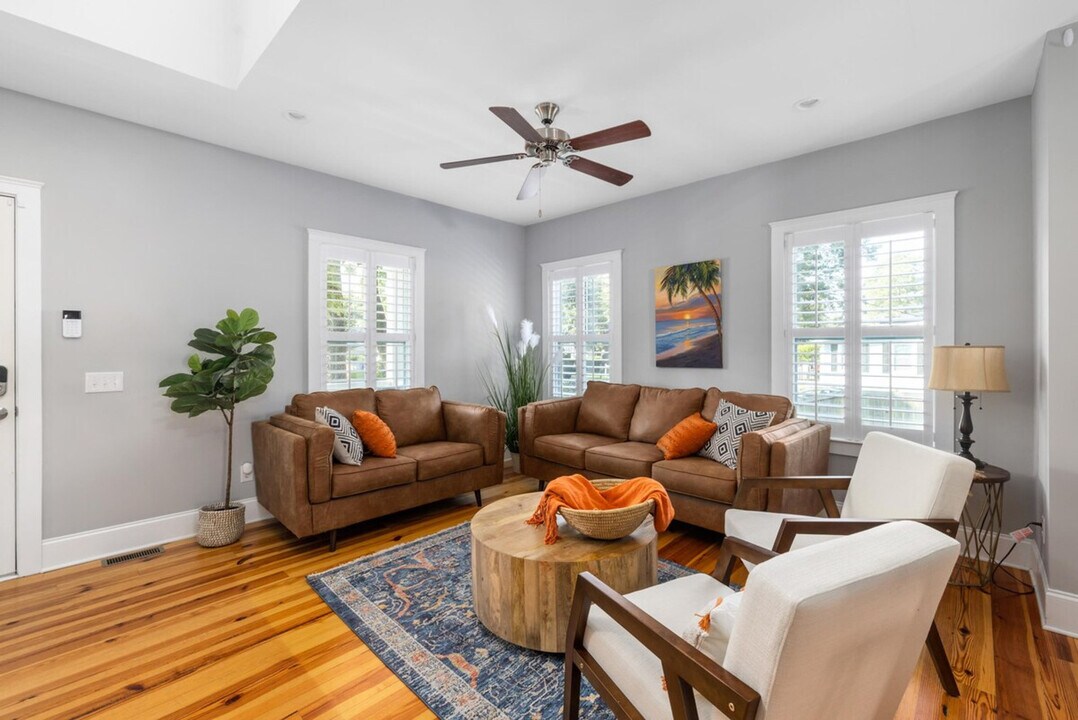 1175 Leesville St in North Charleston, SC - Building Photo